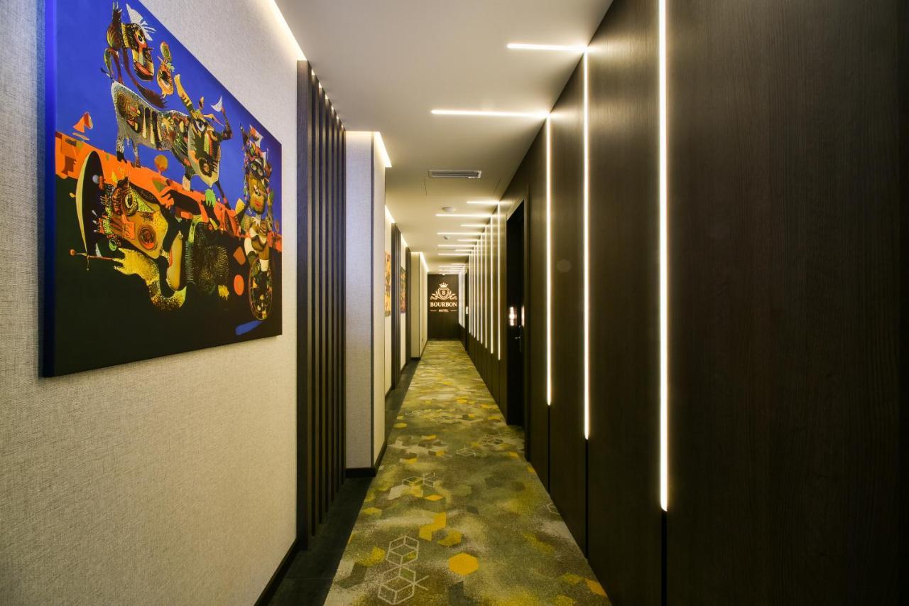 Bourbon Boutique Hotel Yerevan Bagian luar foto