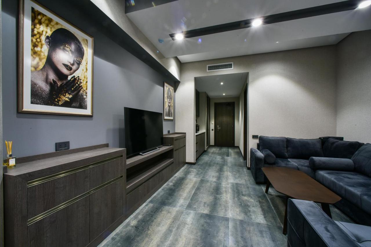 Bourbon Boutique Hotel Yerevan Bagian luar foto
