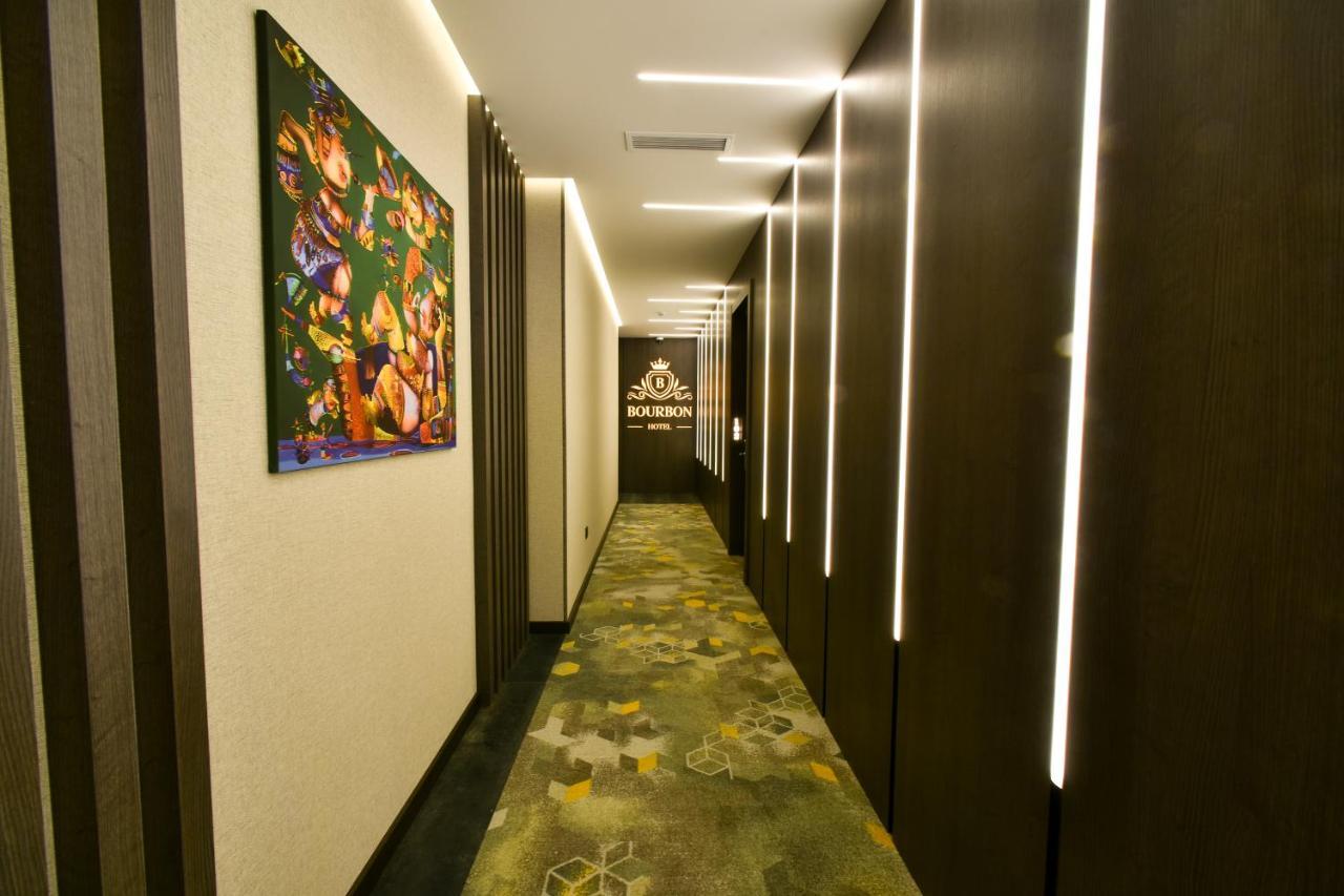 Bourbon Boutique Hotel Yerevan Bagian luar foto
