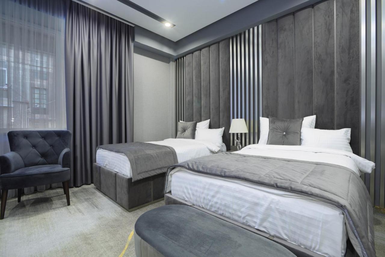 Bourbon Boutique Hotel Yerevan Bagian luar foto
